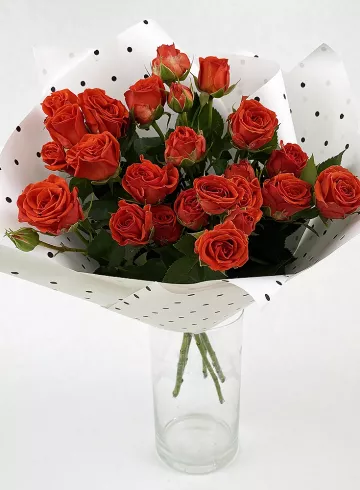 Букет из кустовых роз &laquo;Маки&raquo; от интернет-магазина цветов в 